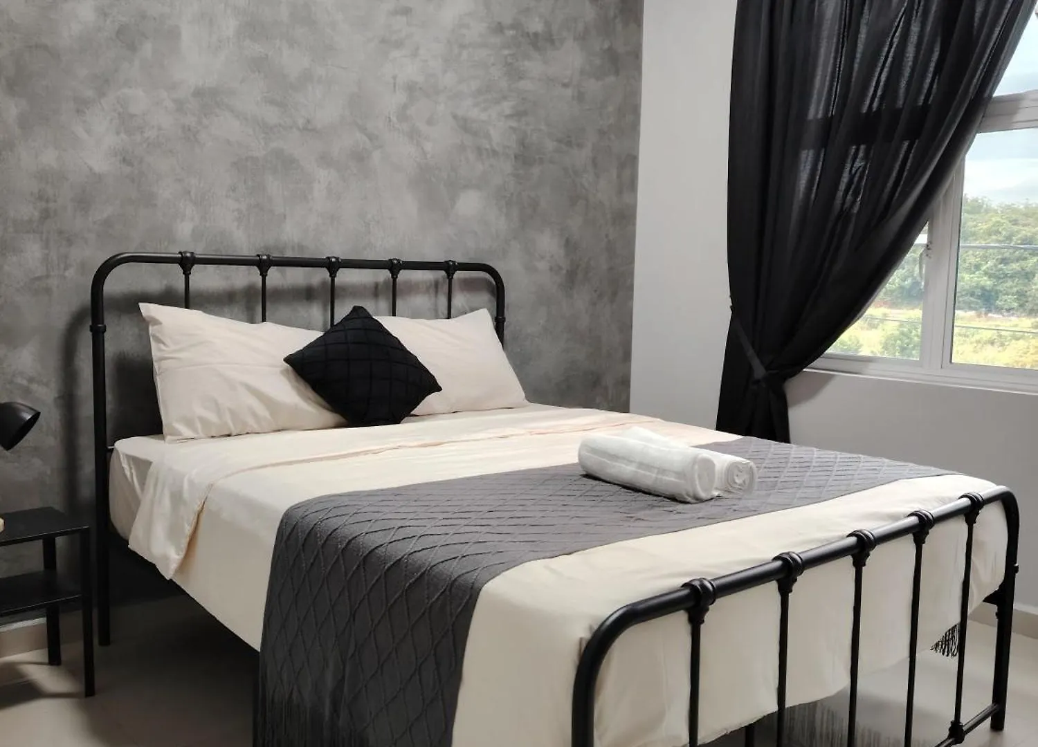 Holiday home Elitis Nuri Industrial Chic Pool Homestay Melaka Kampong Tengah